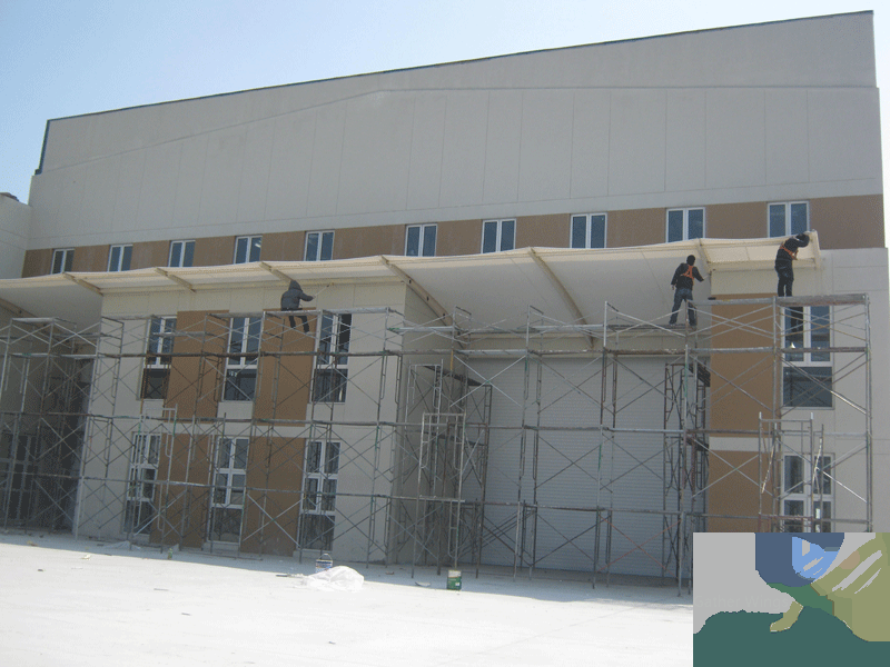 墻面遮陽_雨棚遮陽膜結構_廠房雨棚