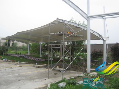 膜結構車棚耐用性