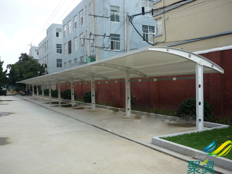 電動車停車棚帶充電插座,方便電動車停放充電使用