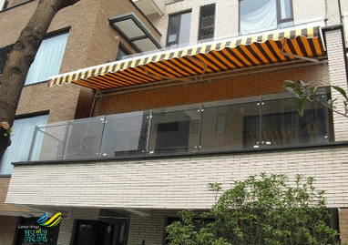 遮陽雨棚重要性-遮陽雨篷自動伸縮雨篷高強度材料