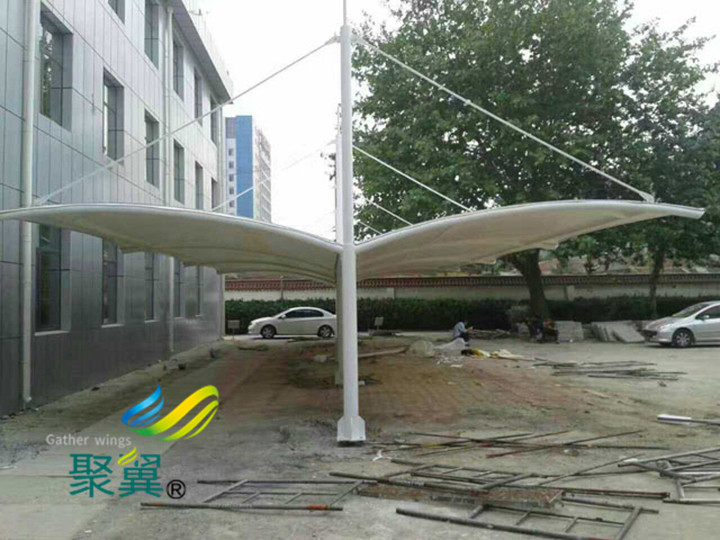 張拉膜結構車棚景觀安裝|車棚膜材特性