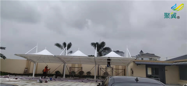 膜結構帽頂車棚02